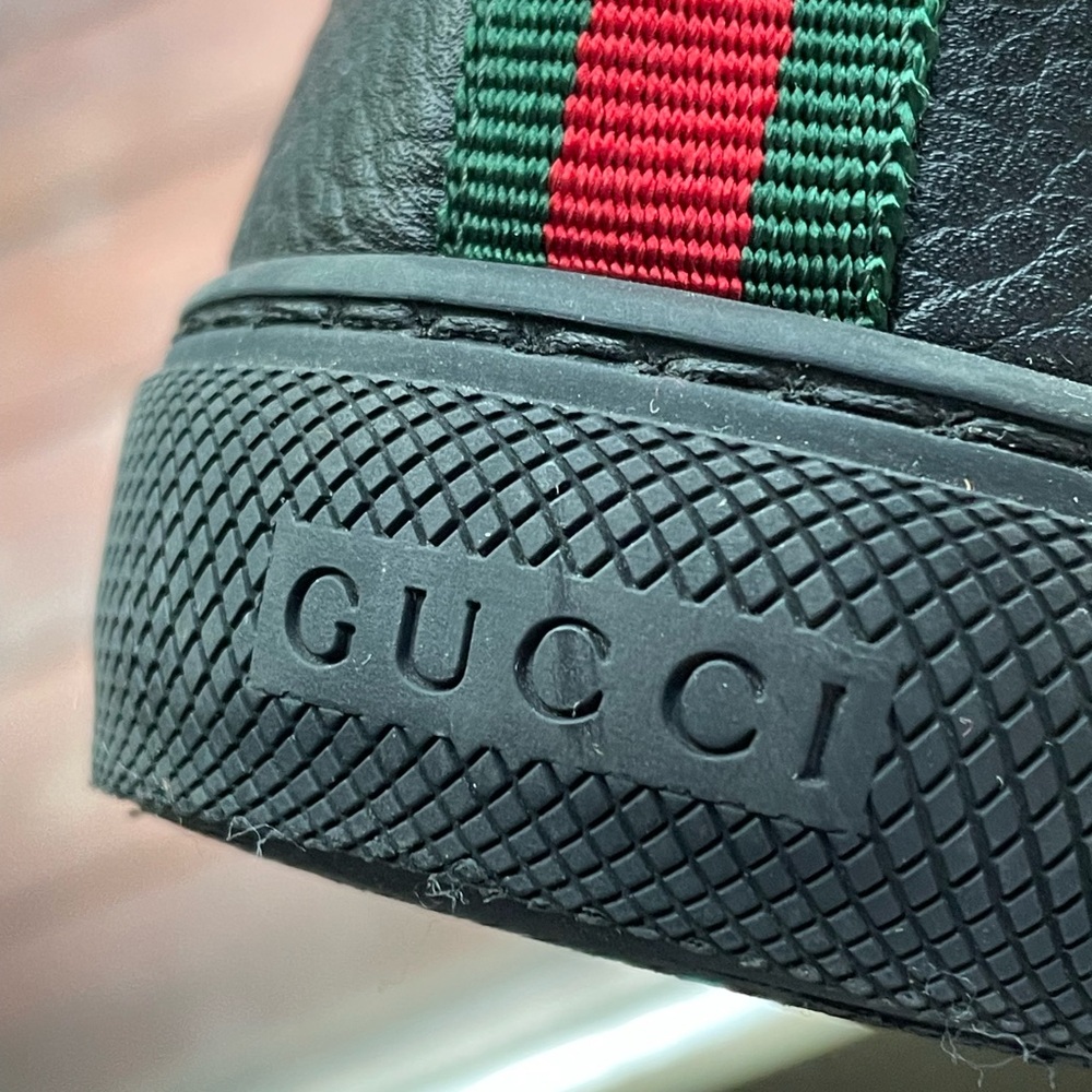 GUCCI Black and gold (Yellow) High-Top Sneakers with Tiger Design - Picture 3 of 16